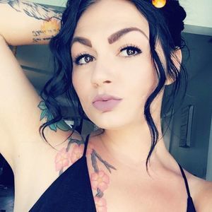 Meet your Posher, Nina